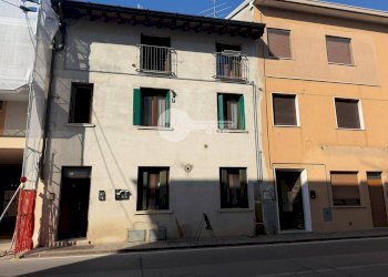 Foto 3 - Trilocale Via Mazzini
 
52, Alfianello - foto 3