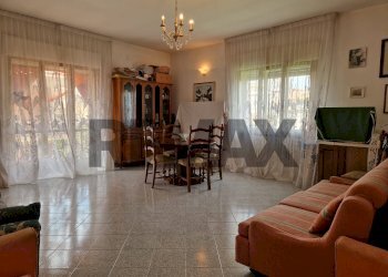 Sala da pranzo - Quadrilocale Via F. Sciucchi
 
41, Chieti - foto 3
