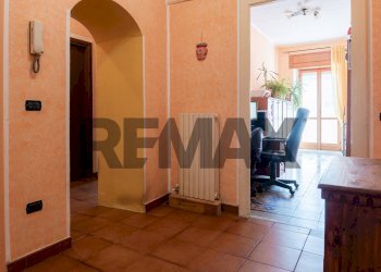 Hall / corridoio - Appartamento Sant'Antonio Abate
 
105, Campobasso - foto 18