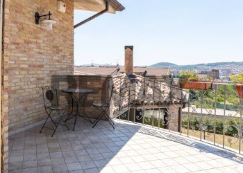 Terrazza - Villa Colle delle Api
 
139/H, Campobasso - photo 39