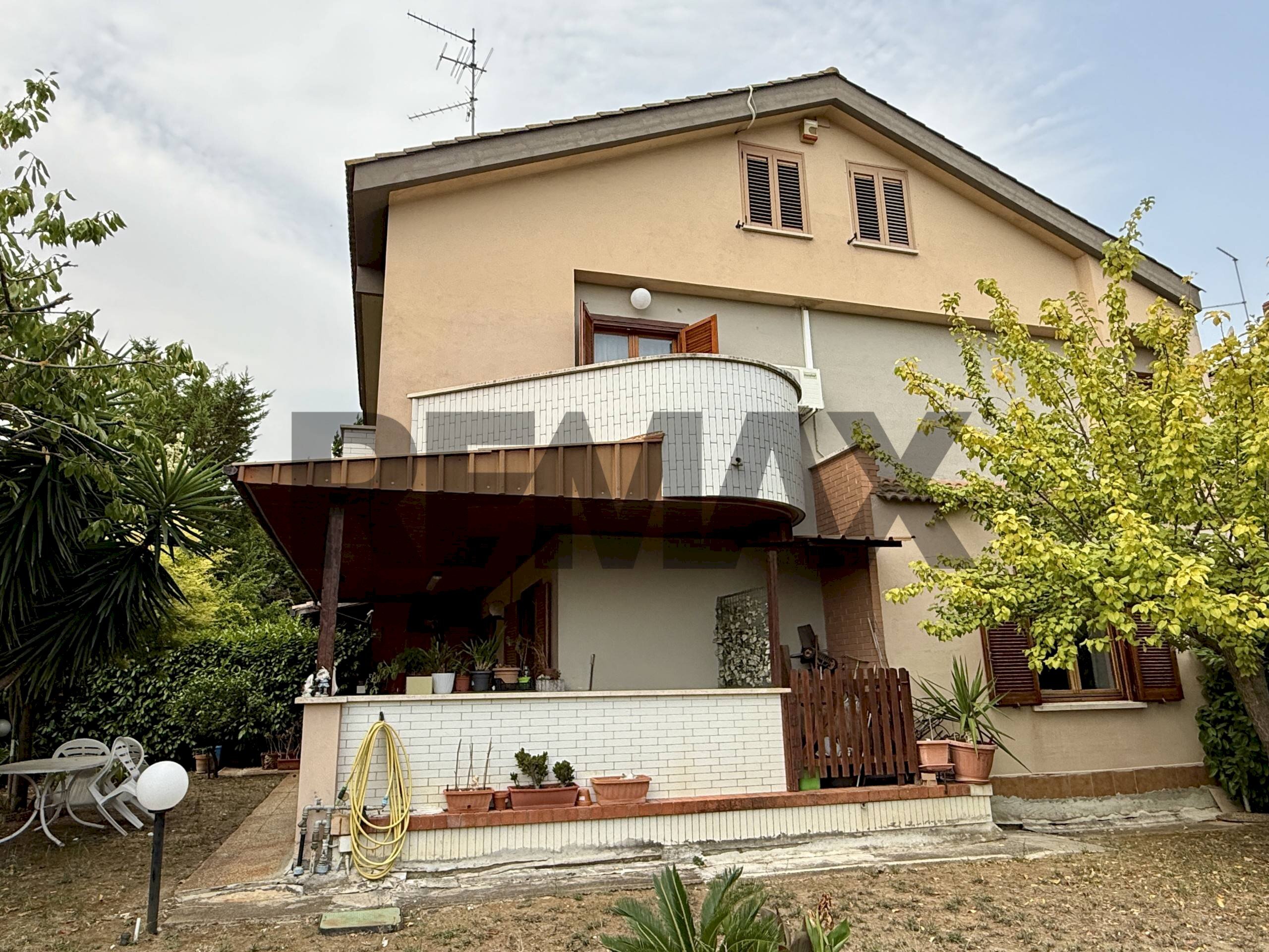 Casa all\'aperto - Terraced Villa Via Collina
 
37, Città Sant'Angelo - photo 1