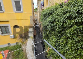Edificio all\'aperto - Quadrilocale arco san domenico alle due porte
 
12, Napoli - foto 18