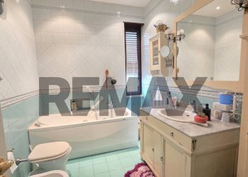 Bagno - Appartamento Via Luigi Caldieri
 
4, Napoli - foto 11