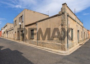 Edificio all\'aperto - Casa semi indipendente viaGerrei/Sarrabus
 
11, Quartucciu - foto 9
