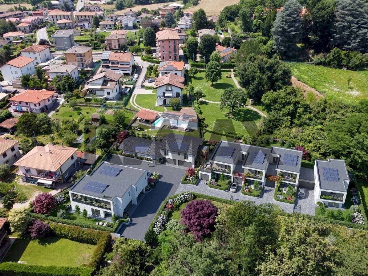 Casa all\'aperto - Villa via Roma
 
30, Montano Lucino - foto 1