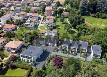 Casa all\'aperto - Villa via Roma
30, Montano Lucino - foto 1
