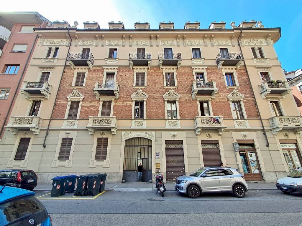 Facciata - Attico via Pietro Giuria, 42, Torino (zona San Salvario) - foto 1