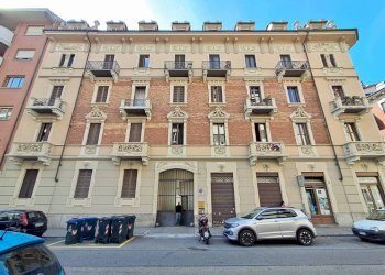 Facciata - Attico via Pietro Giuria, 42, Torino (zona San Salvario) - foto 1