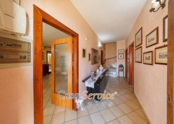 Corridoio - Villa via Sant'Elia, Casarano - foto 35