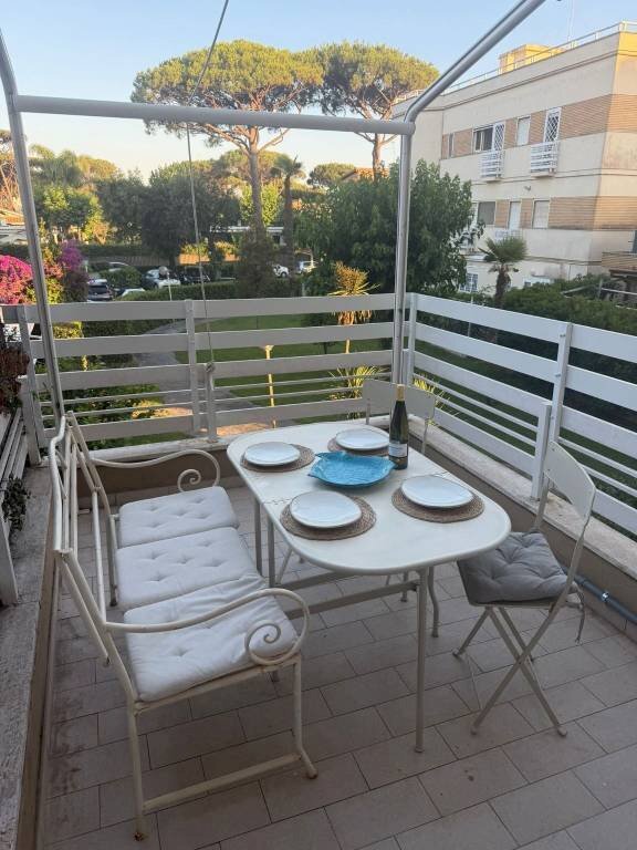 Terrazzo - Trilocale via Santa Marinella, 11, Fiumicino - foto 3