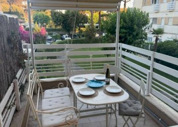 Terrazzo - Trilocale via Santa Marinella, 11, Fiumicino - foto 2