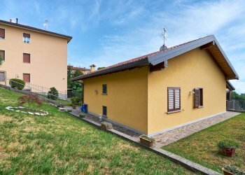 Foto 1 - Villa via europa
 
28, Colle Brianza - foto 1