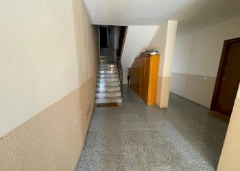 Ingresso scala condominio - Bilocale via San Cristoforo
 
18, Annone di Brianza - foto 11