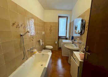 Bagno con vasca - Bilocale via San Cristoforo
 
18, Annone di Brianza - foto 32