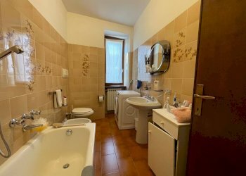 Bagno con vasca - Bilocale via San Cristoforo
 
18, Annone di Brianza - foto 35