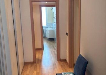 Corridoio - Three-room apartment corso Carlo Alberto, 60, Pavia - photo 6