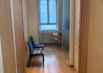 Corridoio - Three-room apartment corso Carlo Alberto, 60, Pavia - photo 7
