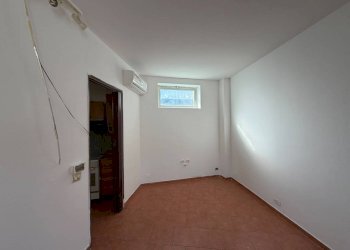 Stanza non arredata - Loft via Monviso, 2, San Mauro Torinese - foto 9
