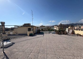 Terrazzo - Bilocale viale Goffredo Palazzi, Genova (zona Albaro) - foto 1