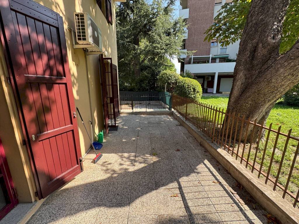 Cortile interno - Casa indipendente via del Faggiolo, 8, Bologna (zona Borgo Panigale) - foto 3