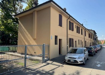 Facciata - Casa indipendente via del Faggiolo, 8, Bologna (zona Borgo Panigale) - foto 1