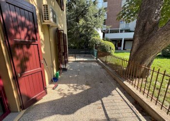 Cortile interno - Casa indipendente via del Faggiolo, 8, Bologna (zona Borgo Panigale) - foto 3