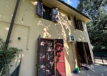 Facciata - Casa indipendente via del Faggiolo, 8, Bologna (zona Borgo Panigale) - foto 4