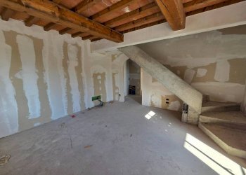 Soggiorno - Villa a Schiera via San Lorenzo, Signa - foto 2