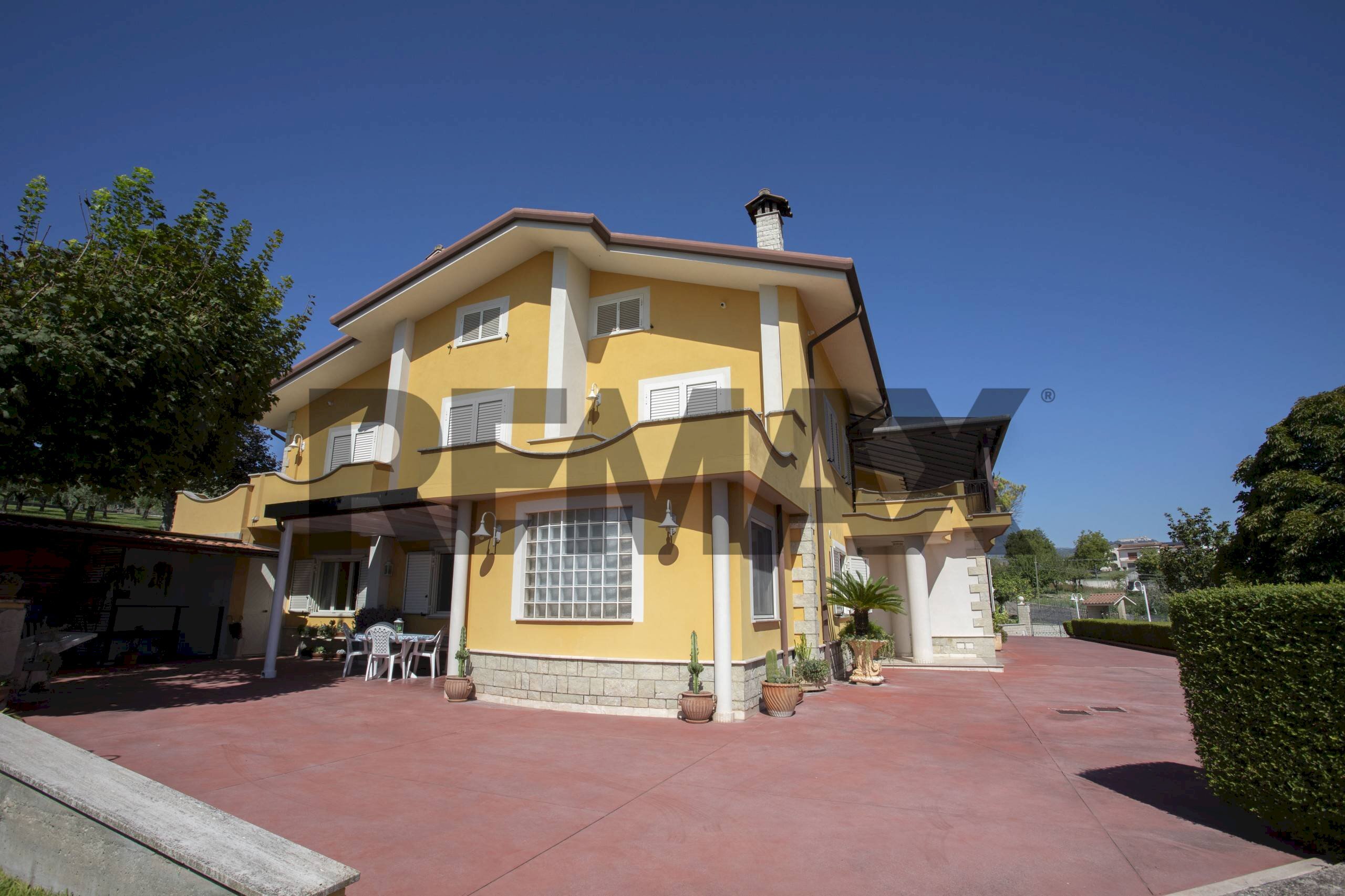 Casa all\'aperto - Villa via strada mezzanotte
 
11b, Cassino - foto 1
