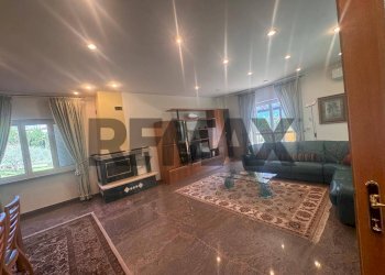 Soggiorno - Villa via strada mezzanotte
 
11b, Cassino - foto 13