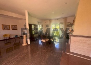 Sala da pranzo - Villa via strada mezzanotte
 
11b, Cassino - foto 19