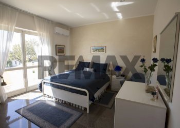 Camera / camera da letto - Villa via strada mezzanotte
 
11b, Cassino - foto 46