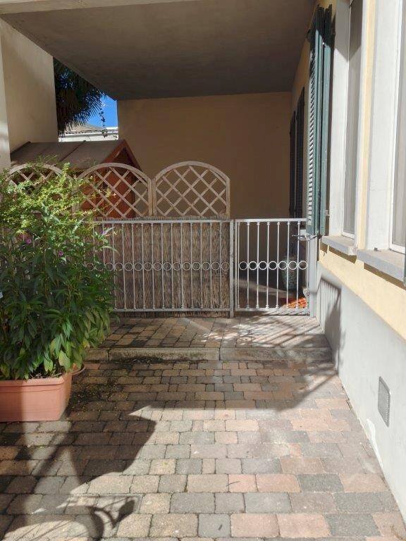 Portico - Two-room apartment via San Michele del Carso, 20, Lacchiarella - photo 2