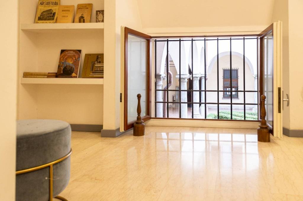 Interno palazzo - Office Bologna (neighborhood Centro Storico) - photo 2