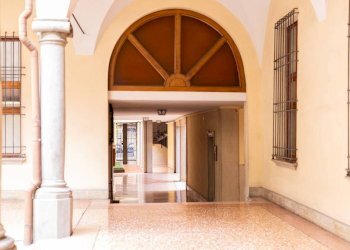 Interno palazzo - Office Bologna (neighborhood Centro Storico) - photo 26