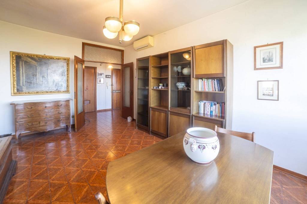 Salone - Three-room apartment Bologna (neighborhood Lame) - photo 3