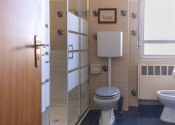 Bagno - Three-room apartment Bologna (neighborhood Lame) - photo 34
