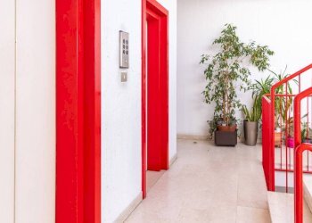 Corridoio - Three-room apartment Bologna (neighborhood Lame) - photo 37