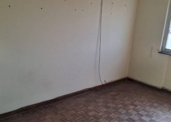 Camera da letto - Trilocale via Pierino Negrotto Cambiaso, 24, Genova (zona Sampierdarena) - foto 3