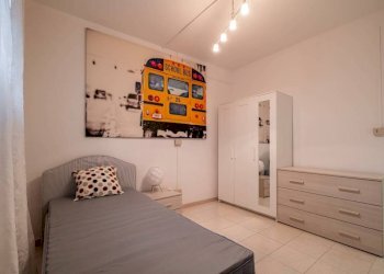 Camera da letto - Trilocale via Augusto Murri, 106, Bologna (zona Murri) - foto 8