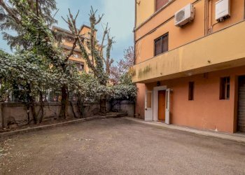 Cortile interno - Trilocale via Augusto Murri, 106, Bologna (zona Murri) - foto 25