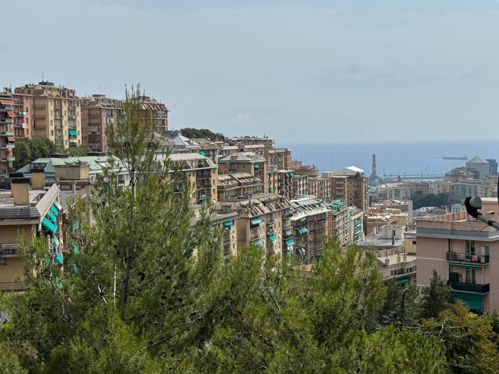 Vista - Trilocale via Capri, Genova (zona Oregina) - foto 1