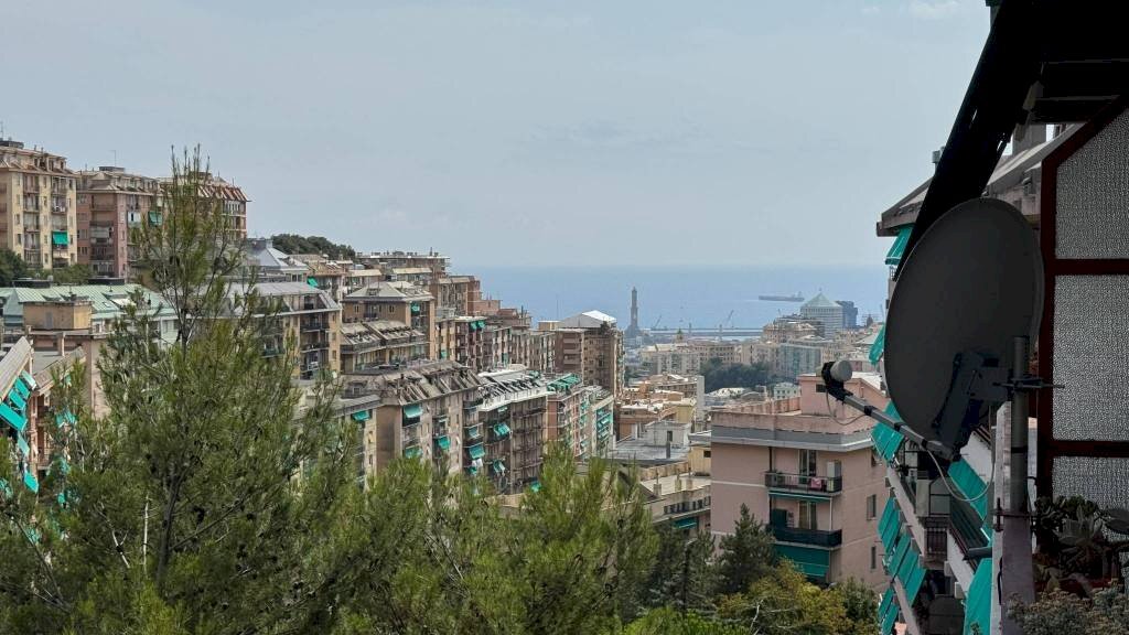 Vista - Trilocale via Capri, Genova (zona Oregina) - foto 2