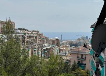 Vista - Trilocale via Capri, Genova (zona Oregina) - foto 2