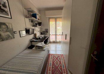 Camera da letto - Trilocale via Capri, Genova (zona Oregina) - foto 19