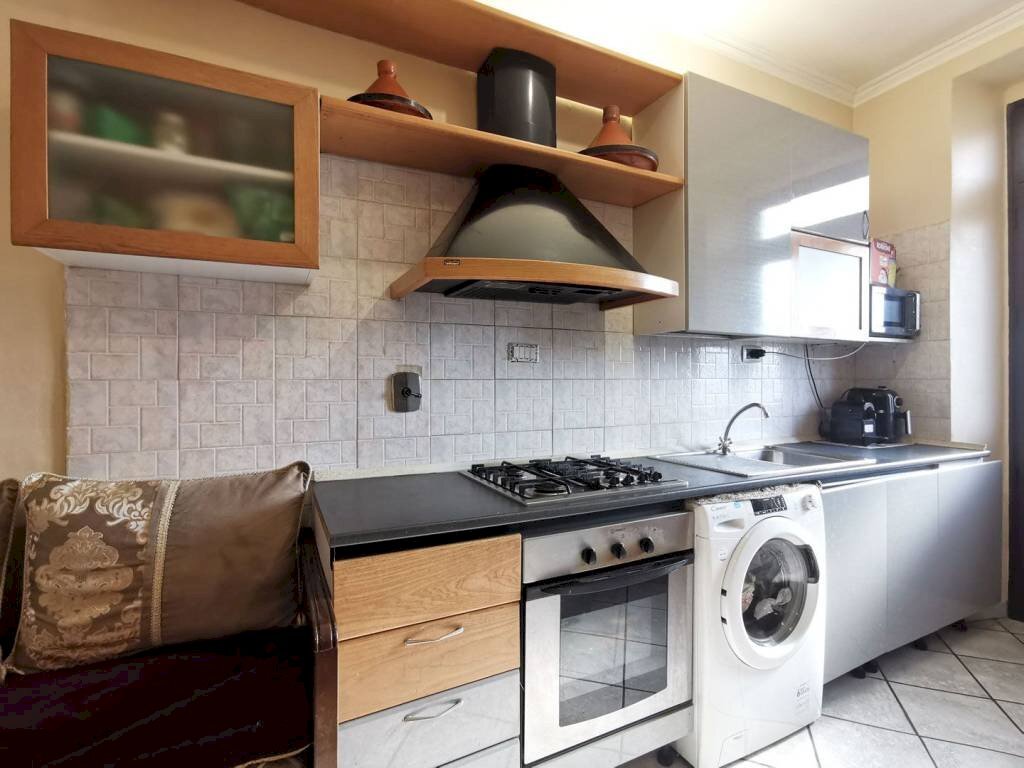 Cucina - Bilocale via Sesia, 8, Torino (zona Barriera Milano) - foto 3