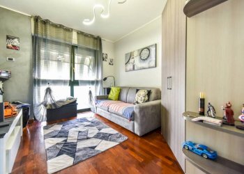 Camera da letto - Apartment via Perosa, 11, Torino (neighborhood Cenisia) - photo 24