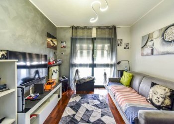 Camera da letto - Apartment via Perosa, 11, Torino (neighborhood Cenisia) - photo 25