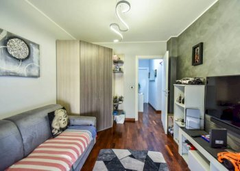 Camera da letto - Apartment via Perosa, 11, Torino (neighborhood Cenisia) - photo 27
