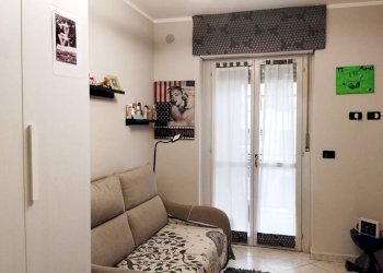 Camera da letto - Appartamento via Perosa, 11, Torino (zona Cenisia) - foto 16